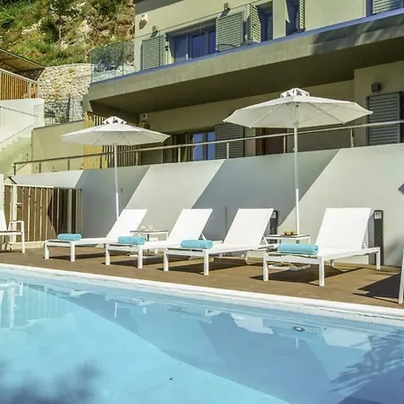 Sleeps 10 Pool Air Con Wifi Vila