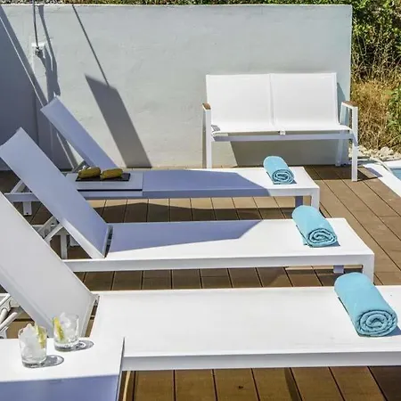 Vila Sleeps 10 Pool Air Con Wifi