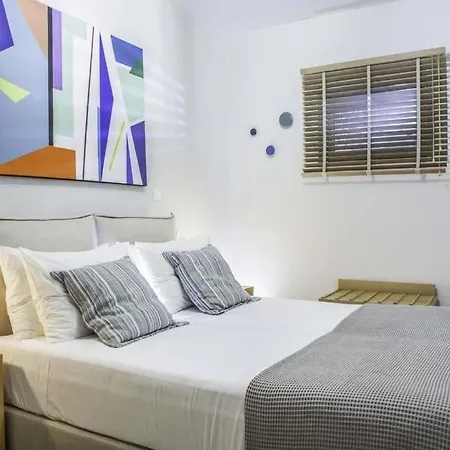 Sleeps 10 Pool Air Con Wifi Vila