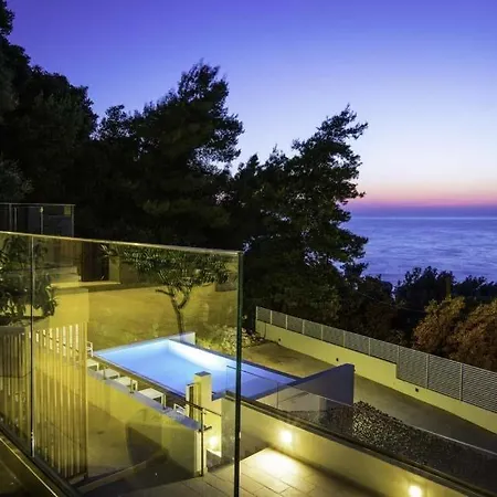 Sleeps 10 Pool Air Con Wifi Vila *